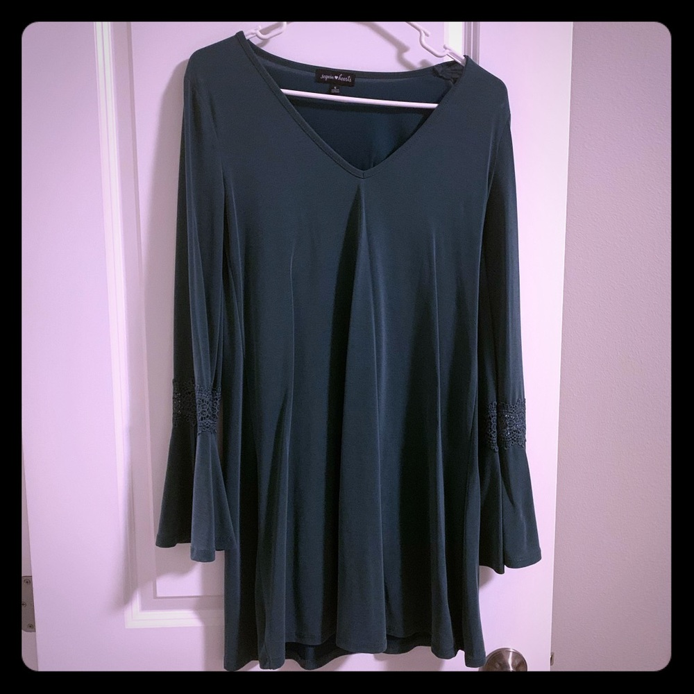 Oversized sleeve dress
